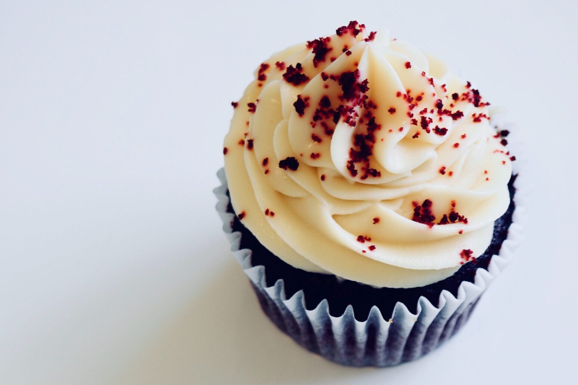 closeup-photo-of-cupcake-913135